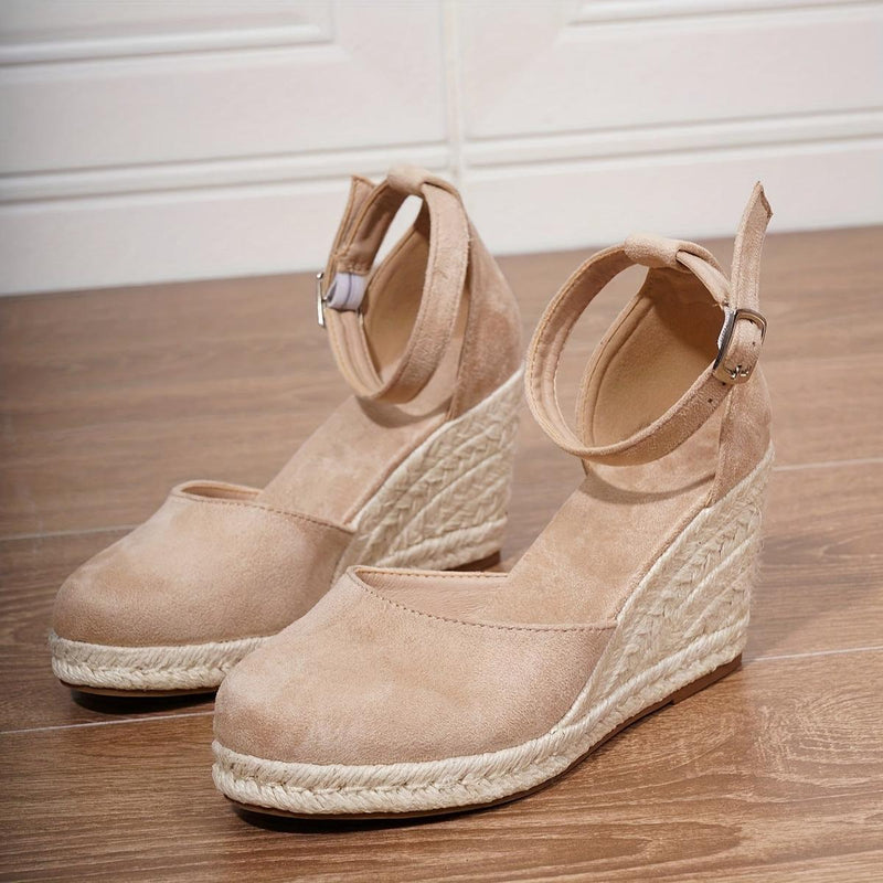 Women&#39;s Strappy Flat Sandals