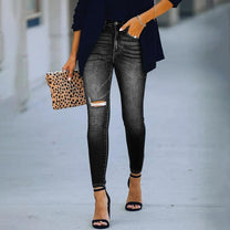 Women&#39;s Stretchy Elastic Waist Jeans With Soft Fabric