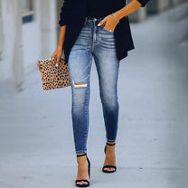 Women&#39;s Stretchy Elastic Waist Jeans With Soft Fabric