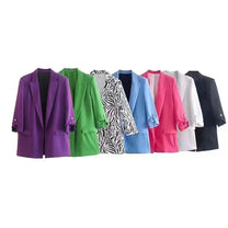 Women&#39;s Stylish Blazer With Flattering Fit