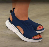 Women&#39;s Summer Sandals With Cushioned Sole And Adjustable Strap