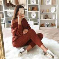 Women&#39;s Sweater And Pants Set