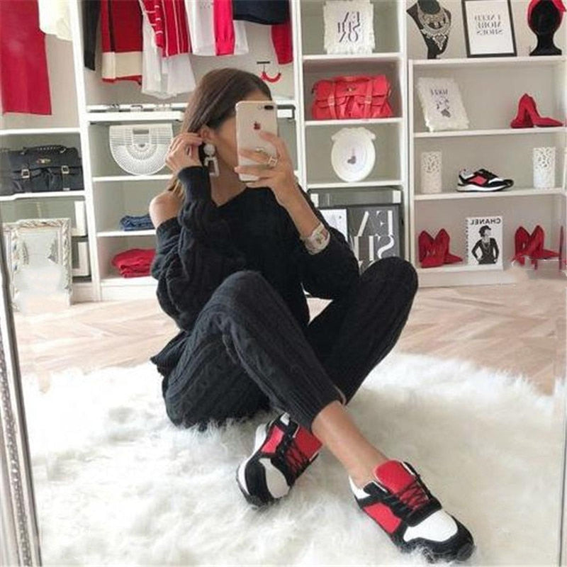 Women&#39;s Sweater And Pants Set