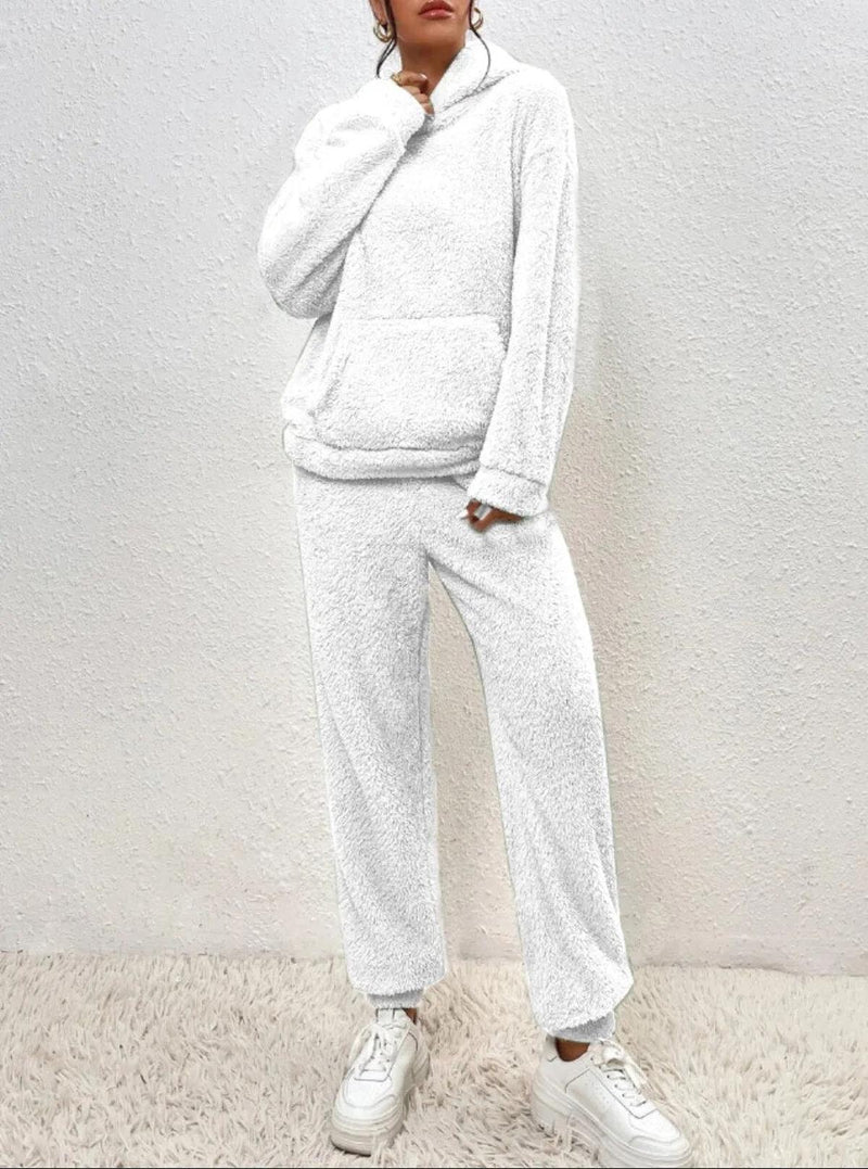 Women&#39;s Teddy Hoodie Loungewear Set With Kangaroo Pocket
