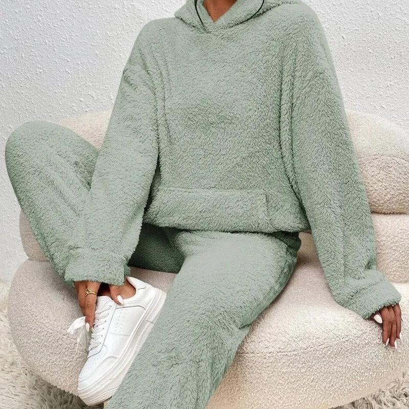 Women&#39;s Teddy Hoodie Loungewear Set With Kangaroo Pocket
