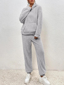 Women&#39;s Teddy Hoodie Loungewear Set With Kangaroo Pocket