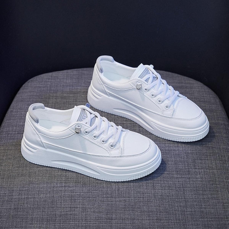 Women&#39;s Trendy Low-Top Sneakers