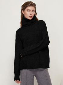 Women&#39;s Turtleneck Sweater Regular Fit