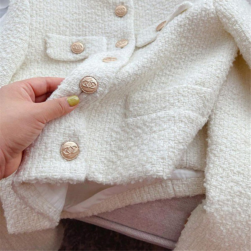 Women&#39;s Tweed Jacket With Round Neckline And Button Placket