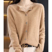 Women&#39;s V-Neck Cardigan Pullover With Button Details