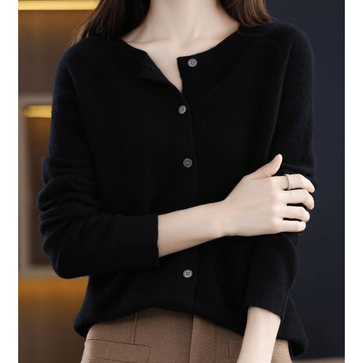 Women&#39;s V-Neck Cardigan Pullover With Button Details