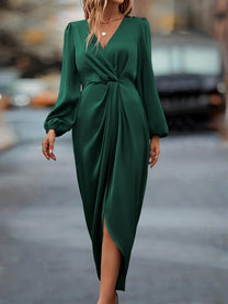 Women&#39;s V-Neck Lantern Sleeve Dress
