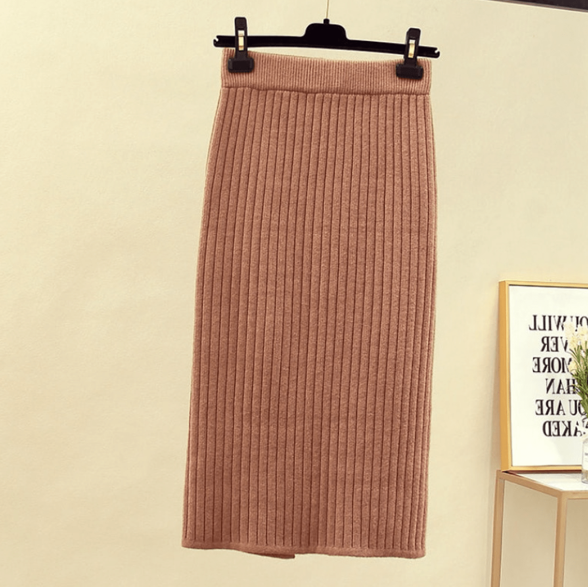 Brown / L