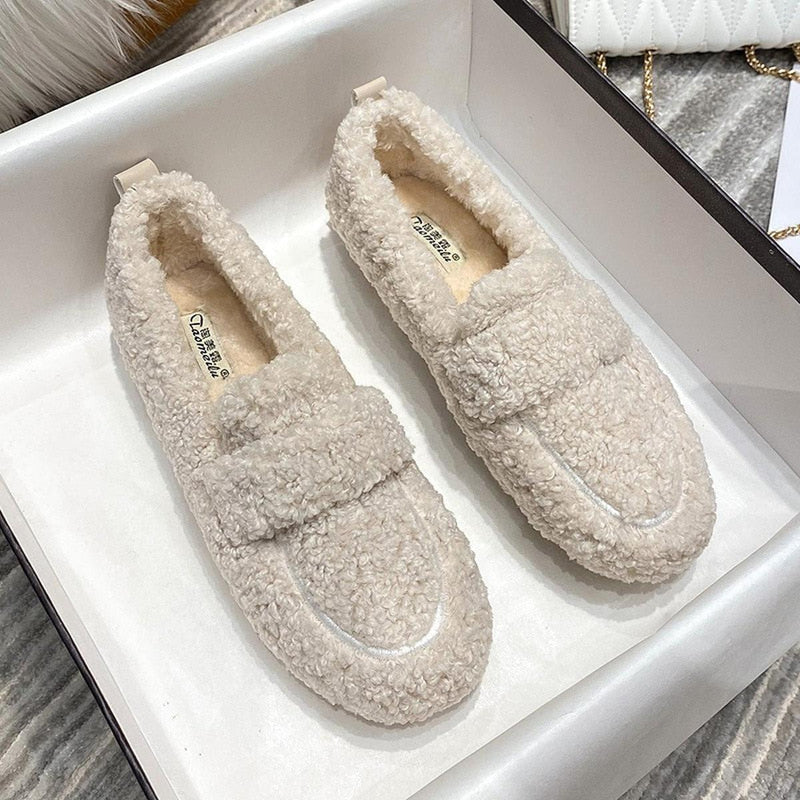 Women&#39;s Winter Slippers With Slip-Resistant Sole And Breathable Material