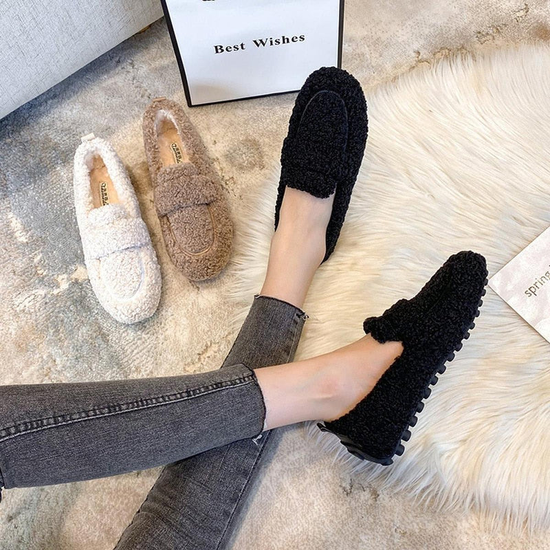 Women&#39;s Winter Slippers With Slip-Resistant Sole And Breathable Material