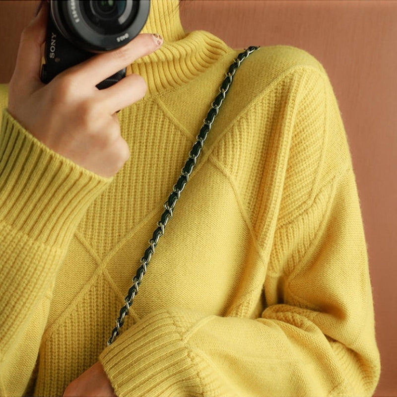 Women&#39;s Wool Turtleneck Sweater Medium Length