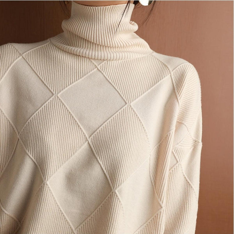 Women&#39;s Wool Turtleneck Sweater Medium Length